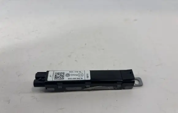 Volkswagen Tiguan Aerial antenna amplifier 5N0035552M REA95210