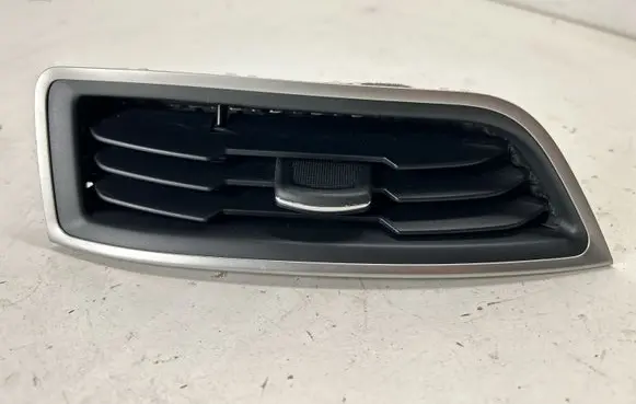 Ford Edge II Dash center air vent grill EM2B19C681A EM2B19C681B T20640