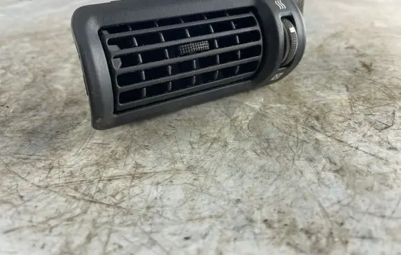 Hyundai Santa Fe Dashboard side air vent grill/cover trim 970502b000