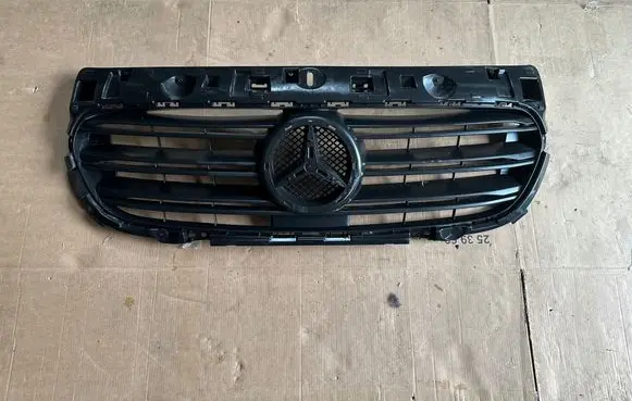 Mercedes-Benz Citan II W420 Front grill A4205030000 623107797R
