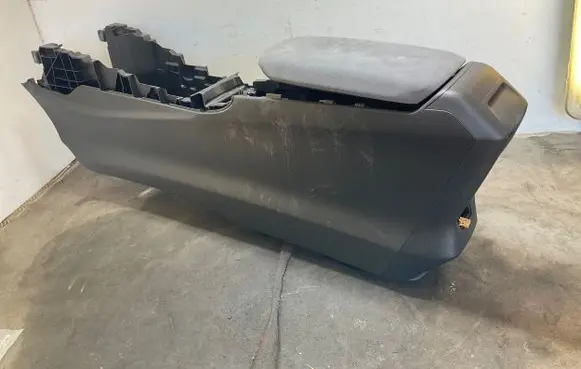 Other center console (tunnel) element
