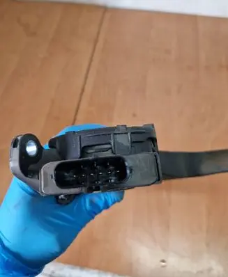 Audi A6 S6 C6 4F Accelerator throttle pedal 8K1723523 6PV00950501
