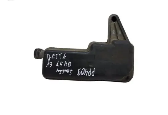 Intake resonator