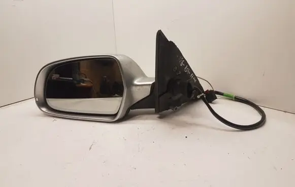 Audi RS4 Front door electric wing mirror 021053