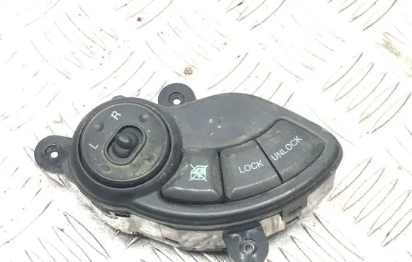 Hyundai Santa Fe Wing mirror switch 9353026500 9353026520