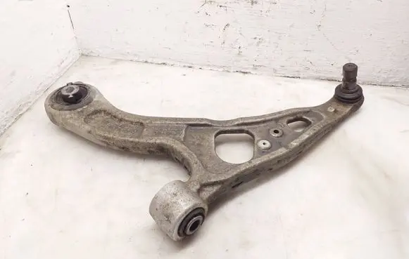 Ford Mustang Mach-E Front lower control arm/wishbone LJ9C3A424