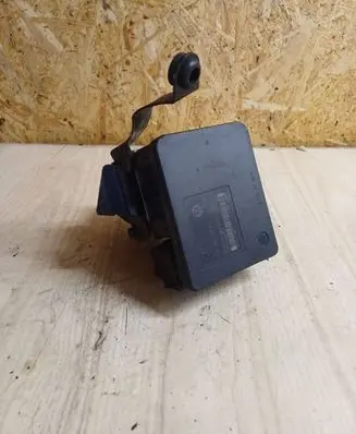 Volkswagen Golf IV ABS Pump 1C0907379L 00001964D0 10096003343