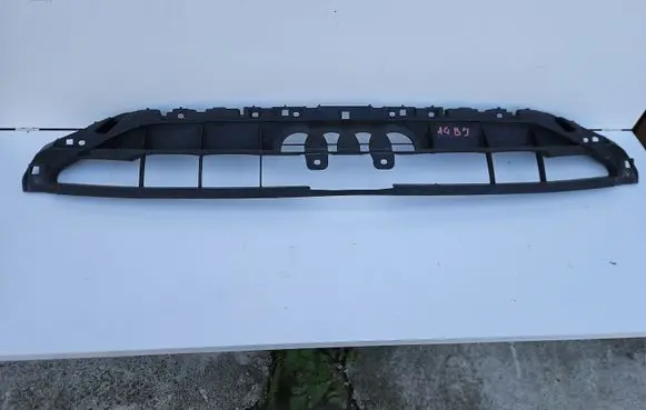Audi A4 S4 B9 Front bumper upper radiator grill 8W0807233C