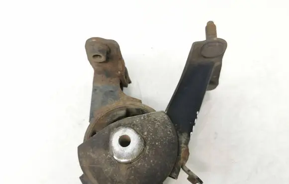 Toyota Auris 150 Gearbox mount 309c81c