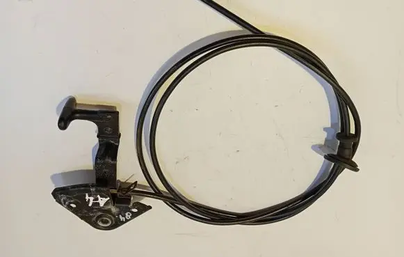Audi A4 S4 B5 8D Engine bonnet/hood lock release cable 