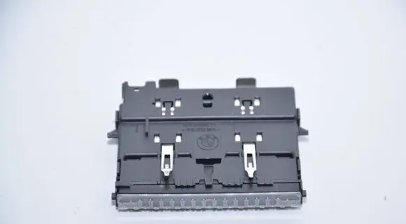 BMW 7 G11 G12 Indicator relay 6827329