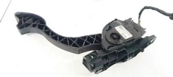 Ford Mondeo MK IV Accelerator throttle pedal 6G929F836NC