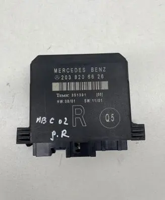 Mercedes-Benz C W203 Door control unit/module 2038206626 351391