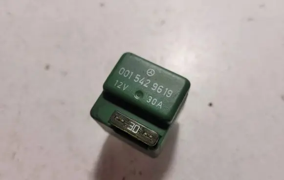 Mercedes-Benz SL R129 Other relay 0015429619