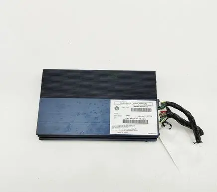 Jeep Grand Cherokee (WK) Sound amplifier 68248754AB M0674023010