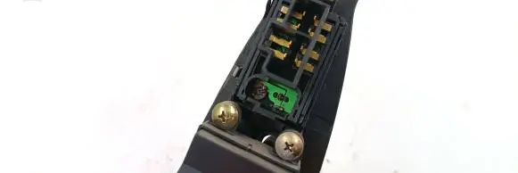 Subaru Legacy Electric window control switch 83071AE020 2648