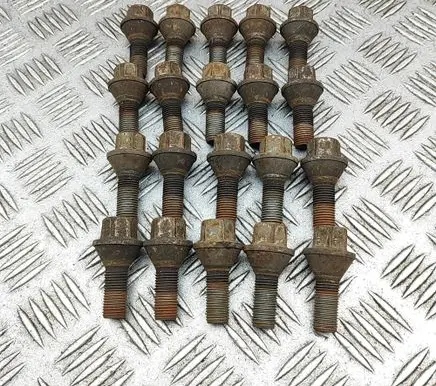 Opel Vivaro Nuts/bolts 93461087