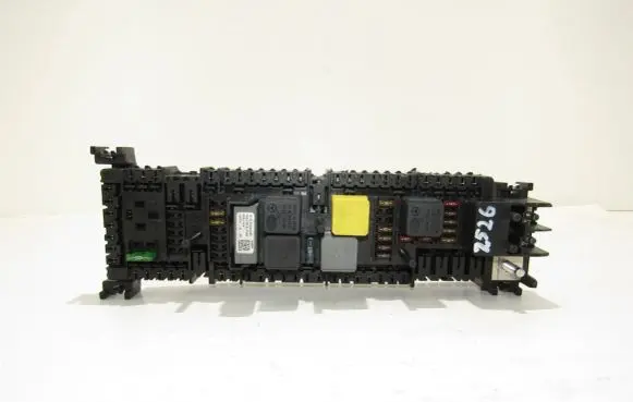 Mercedes-Benz A W176 Fuse module A2469066600