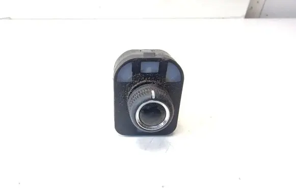 Audi A4 S4 B8 8K Wing mirror switch 8K0959565C