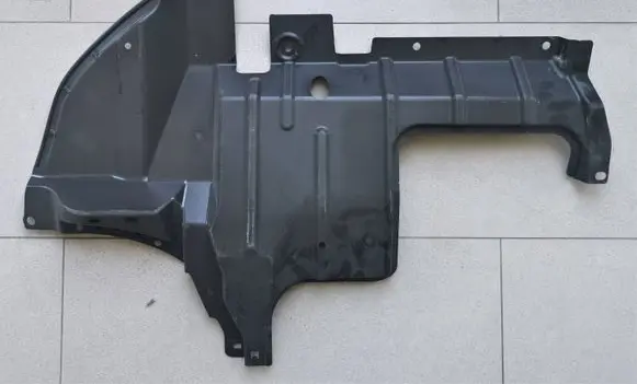 Mitsubishi Outlander Engine splash shield/under tray MR974873