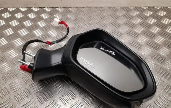 Toyota Camry VIII XV70 Front door electric wing mirror E4044690