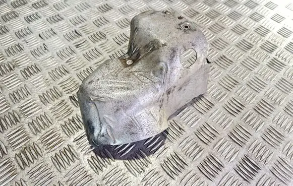 Skoda Superb B5 (3U) Heat shield in engine bay 059145325G