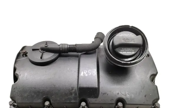 Volkswagen Golf IV Rocker cam cover 