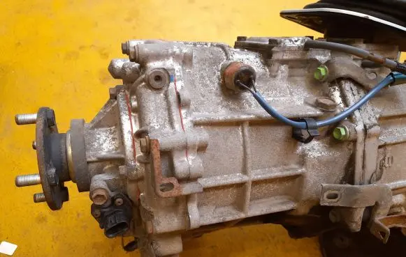 Mitsubishi L200 Gearbox transfer box case 3501071190