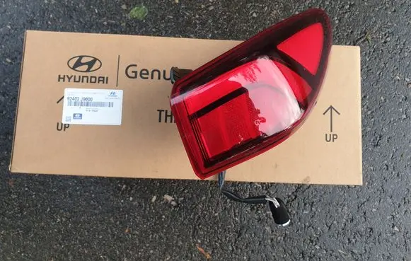 Hyundai Kona I Rear/tail lights 92402J9600