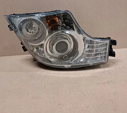 Mercedes-Benz E W211 Headlights/headlamps set A9608200939