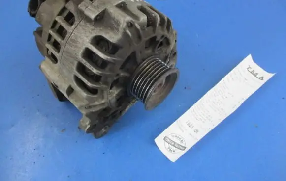 Volkswagen Fox Generator/alternator 03D903025H