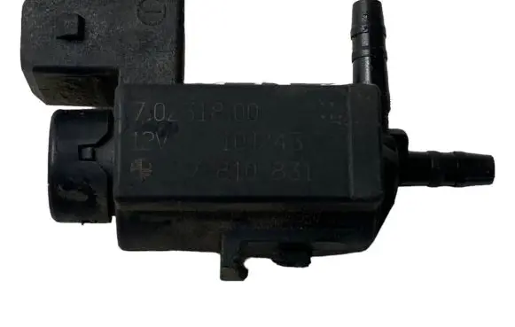 BMW 5 F10 F11 Turbo solenoid valve 7810831 70231800 10T243