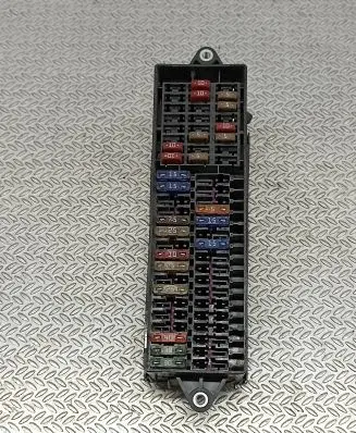 Volkswagen Touran I Fuse module 21107106E50 0524489751 TAB016460A