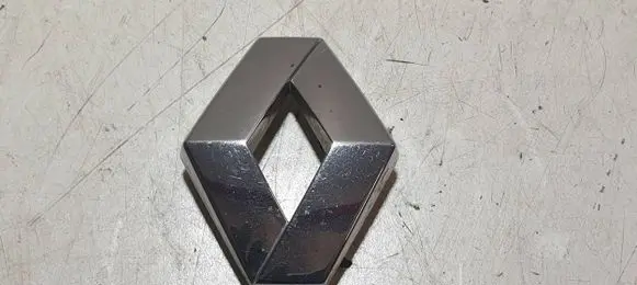 Renault Megane II Manufacturer badge logo/emblem 8200027424