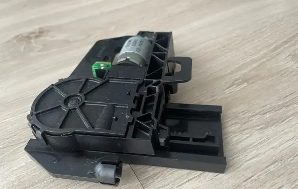 Mercedes-Benz C W204 Seat adjustment motor 0009700026