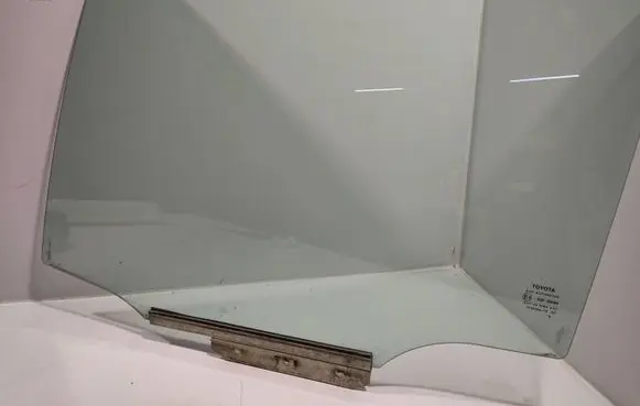 Toyota Auris 150 Rear side window 6810402200 43R00048