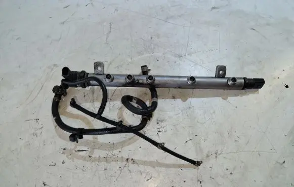 Mercedes-Benz B W245 Fuel main line pipe A6400701295
