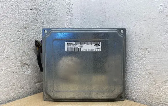 Ford Ka Engine control unit/module 5S5112A650BC S118685021D