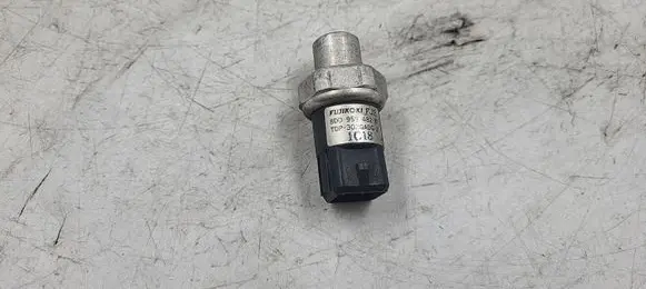 Audi A4 S4 B5 8D Air conditioning (A/C) pressure sensor 8D0959482