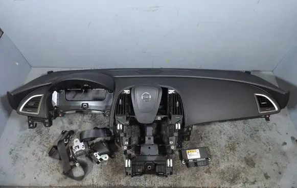 Opel Astra J Dashboard 