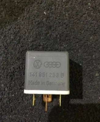 Volkswagen Golf III Other relay 141951253b 4ra003510-29