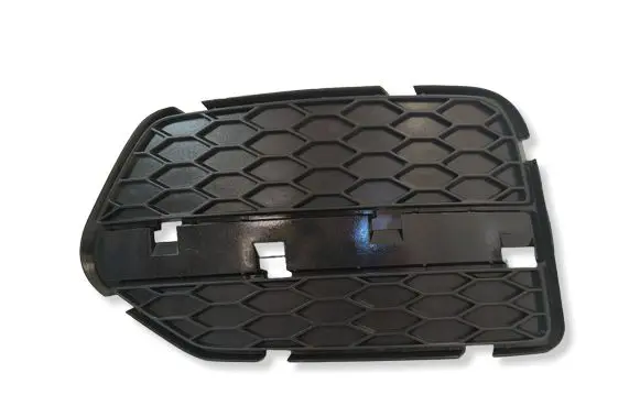 Audi Q3 8U Front bumper lower grill 8U0807151FAUTOAS5 8U0807151F