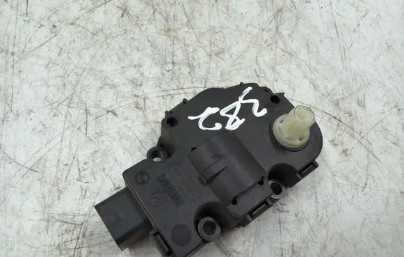 Audi A4 S4 B8 8K Air flap motor/actuator 410475520