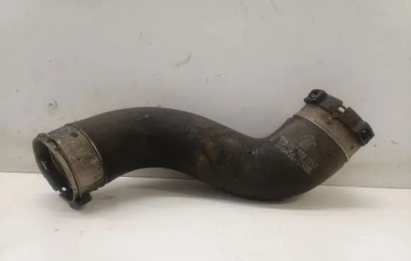 Mercedes-Benz E W212 Intercooler hose/pipe A2045281682