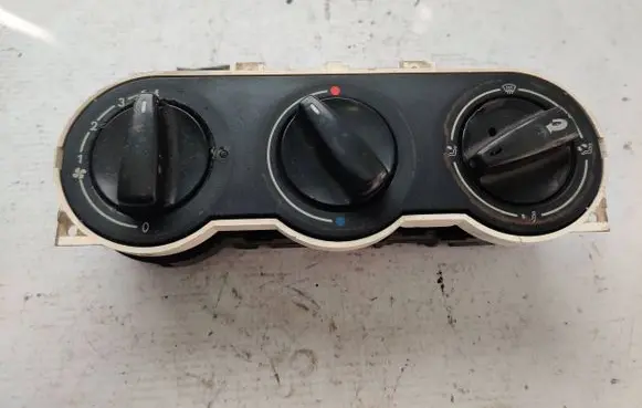 Volkswagen II LT Climate control unit 122489582000
