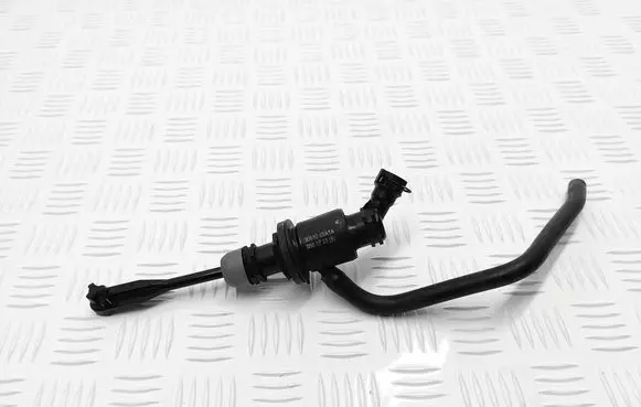Renault Kadjar Clutch slave cylinder 306104BA1A 05617235