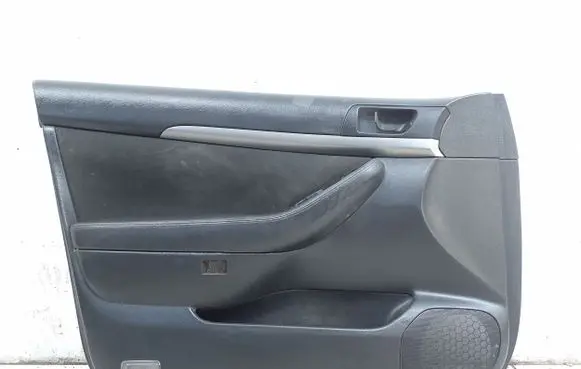 Toyota Avensis T250 Front door card panel trim 67629