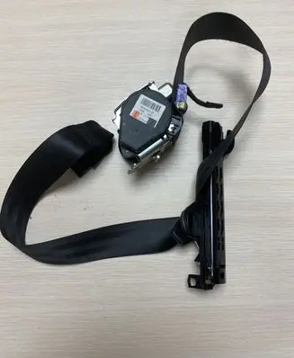 Audi A3 S3 8P Front seatbelt 604183100