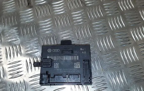Audi A5 8T 8F Door control unit/module 8t0959793p