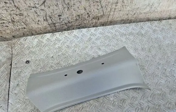 (D)pillar trim (top)